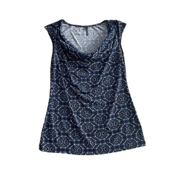 Maurices Size Medium Navy Blue Printed Casual Top - Picture 2 of 6